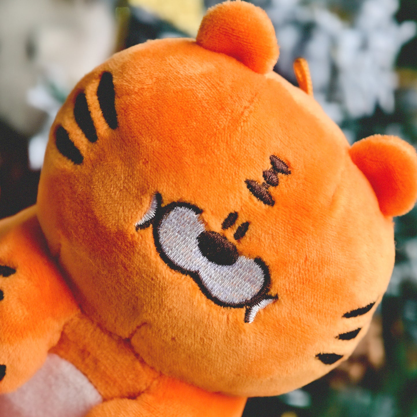 Fickle Plan | HuhuTiger in Bunny Costume Bag Charm