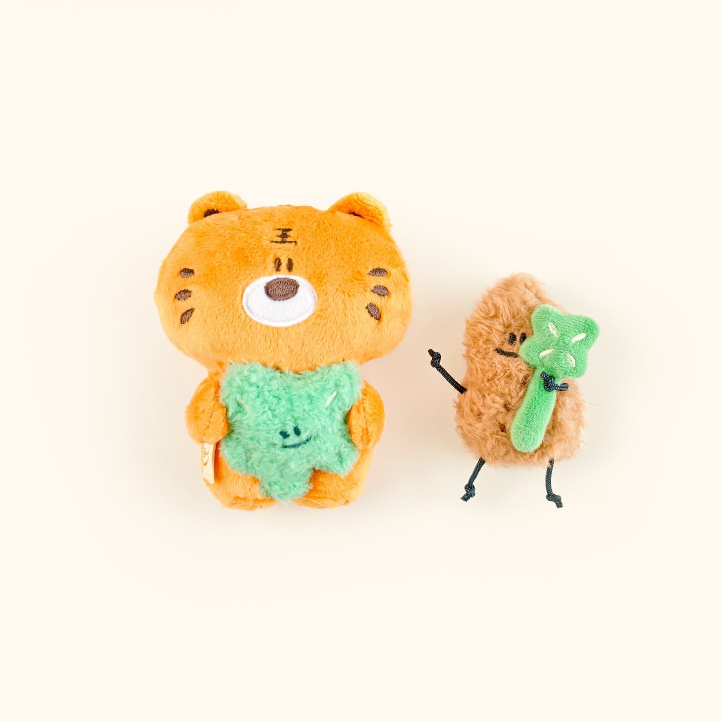 Fickle Plan | Tiger Peanut And Four-leaf Clover Bag Charm
