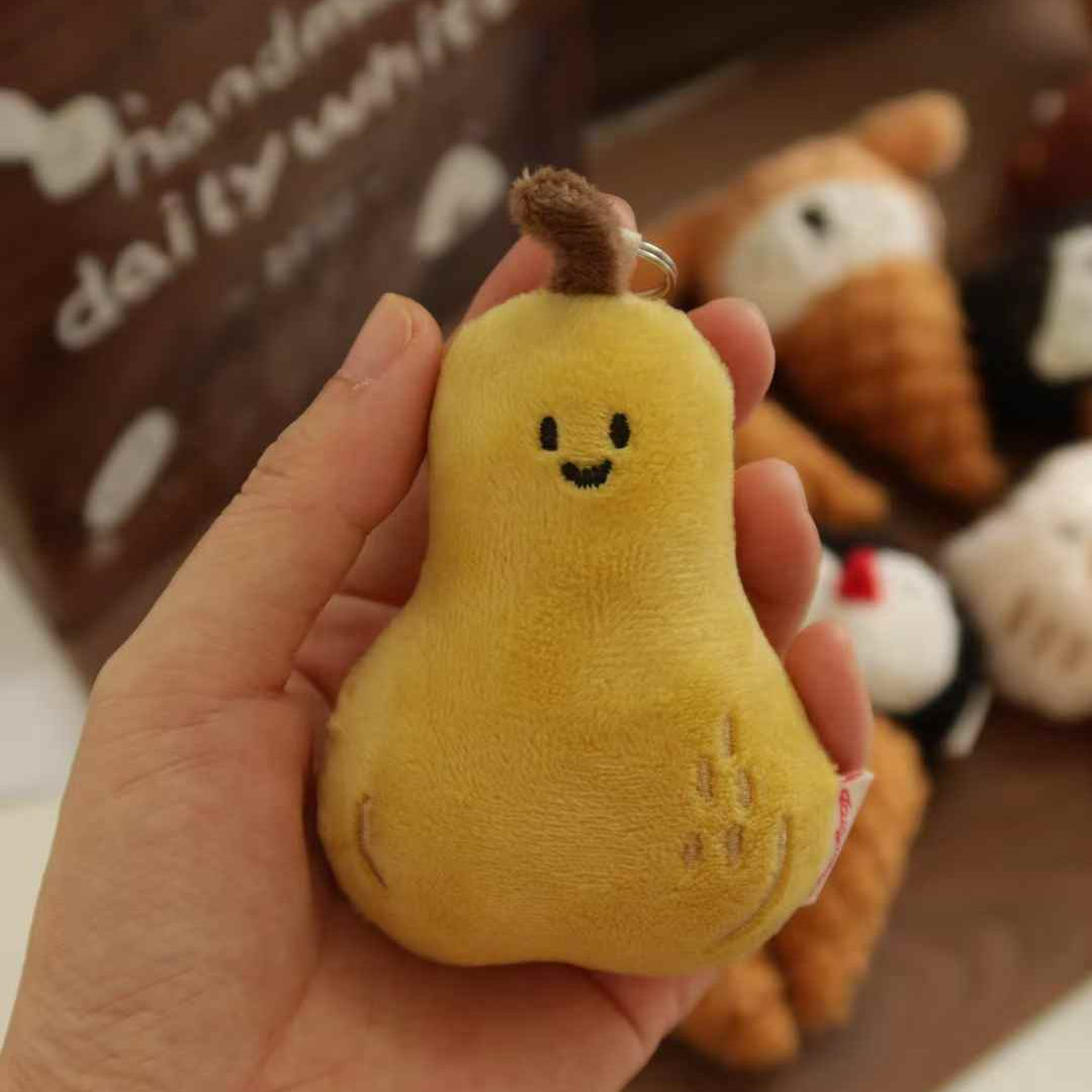 Daily White | Conference Pear Plush Charm