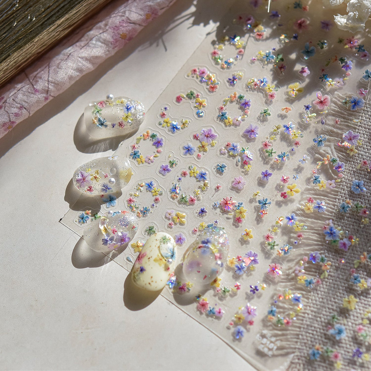 Hello Claws | Crystal Garland Nail Deco Sticker