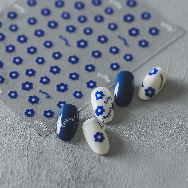 Hello Claws | Elegant Blue Flower Nail Deco Sticker