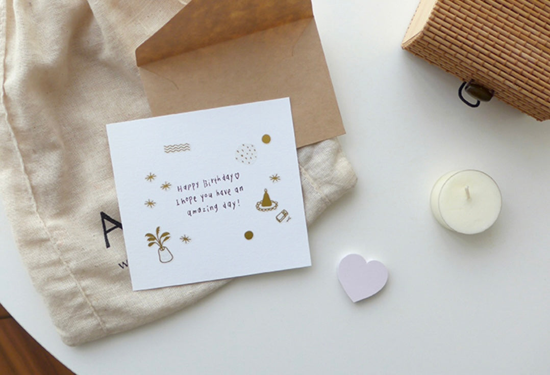 Suatelier | On the desk