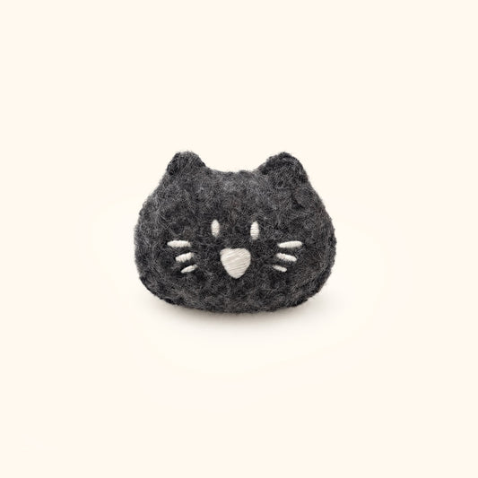 Daily White | Handmade Grey Cat Wool Brooch 