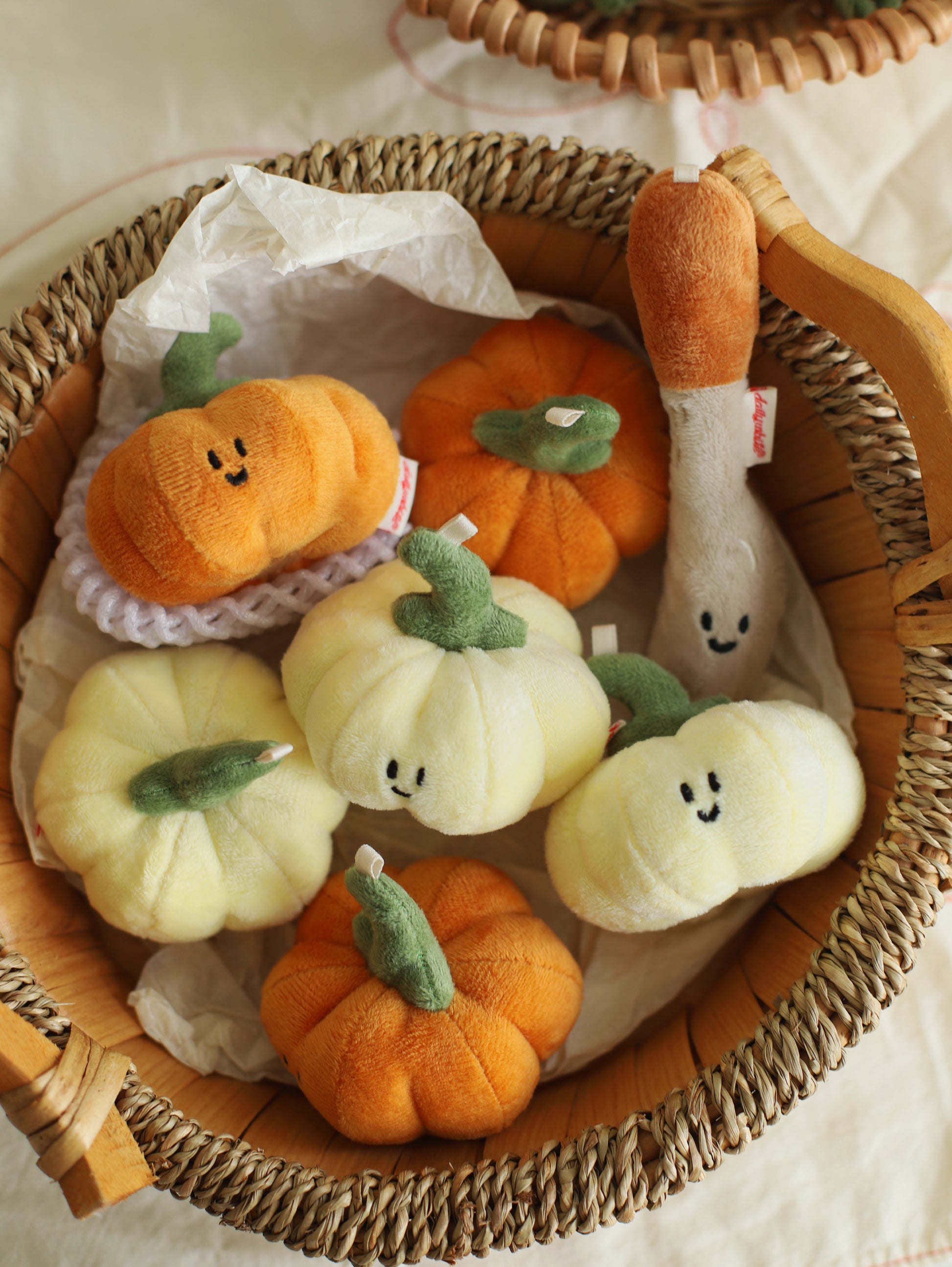 Daily White | Pumpkin Plush Charm 