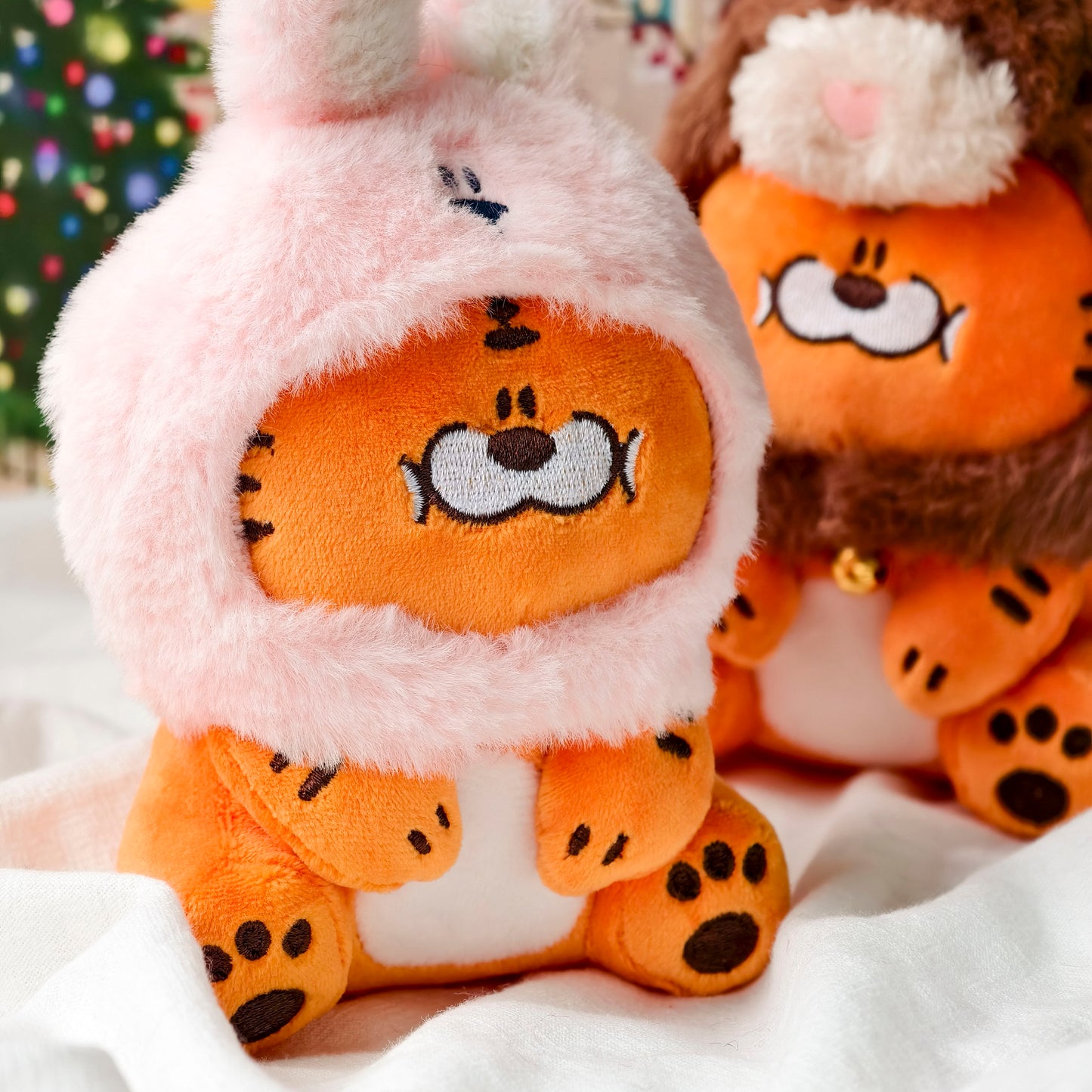 Fickle Plan | HuhuTiger in Bunny Costume Bag Charm