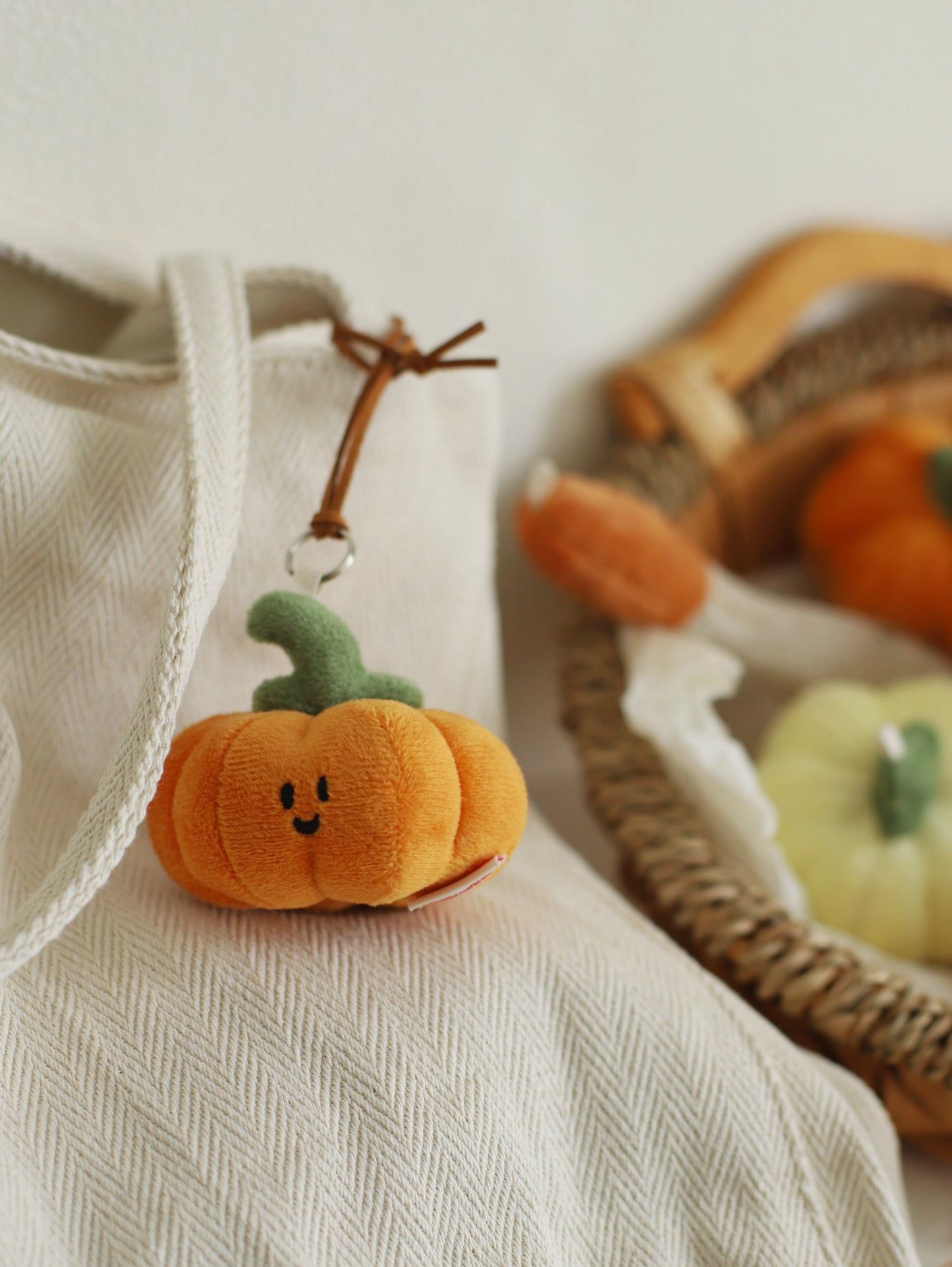 Daily White | Pumpkin Plush Charm 