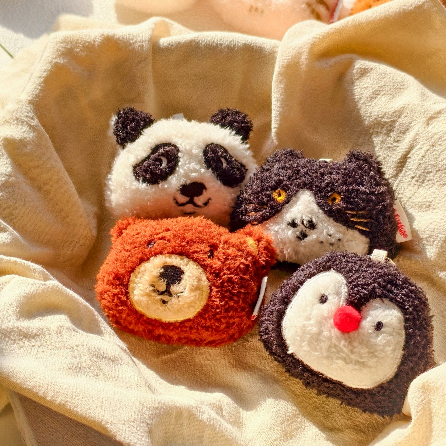 Daily White | George Kitty Plüschanhänger