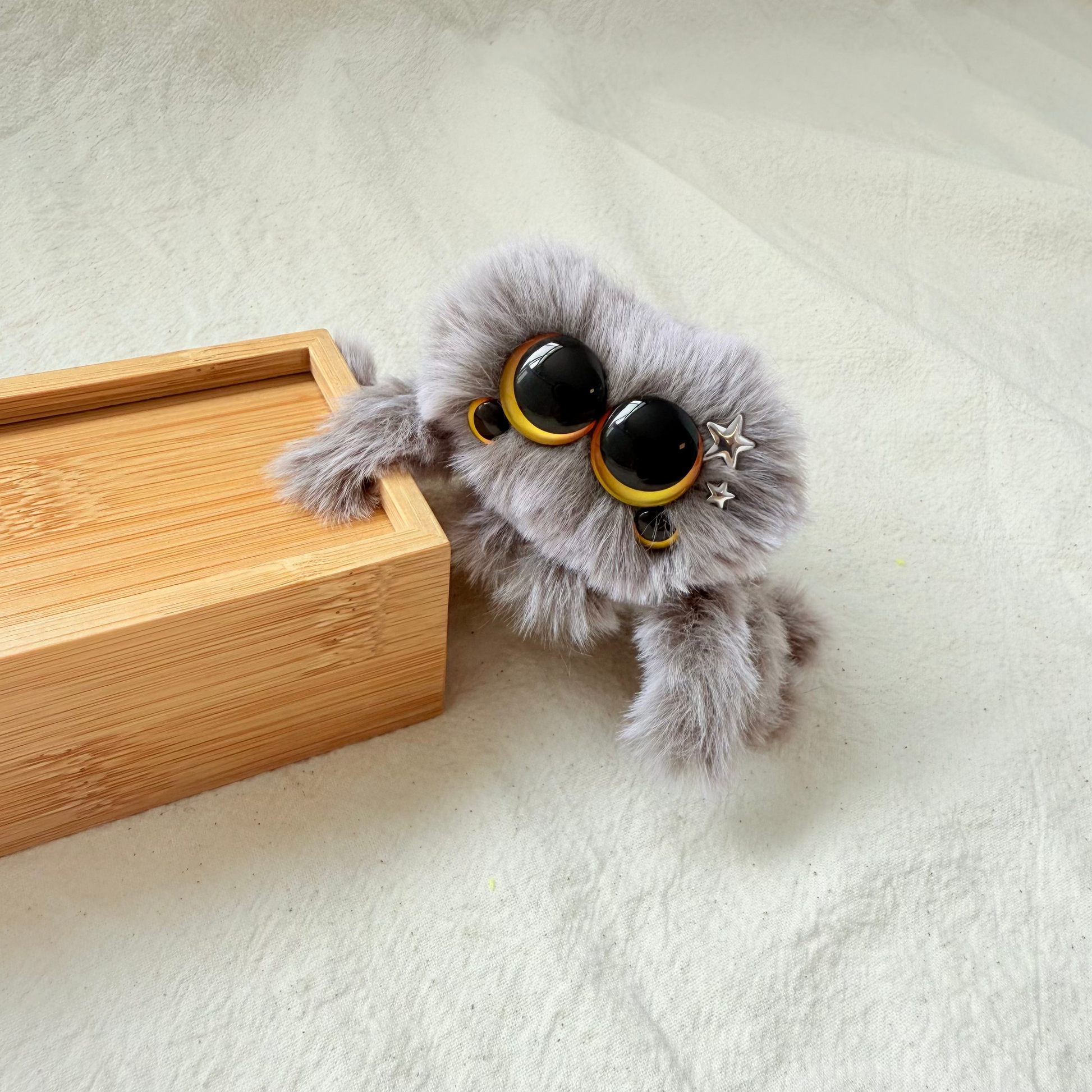 Snowball | Lifgt Grey Spider Plush Toy 