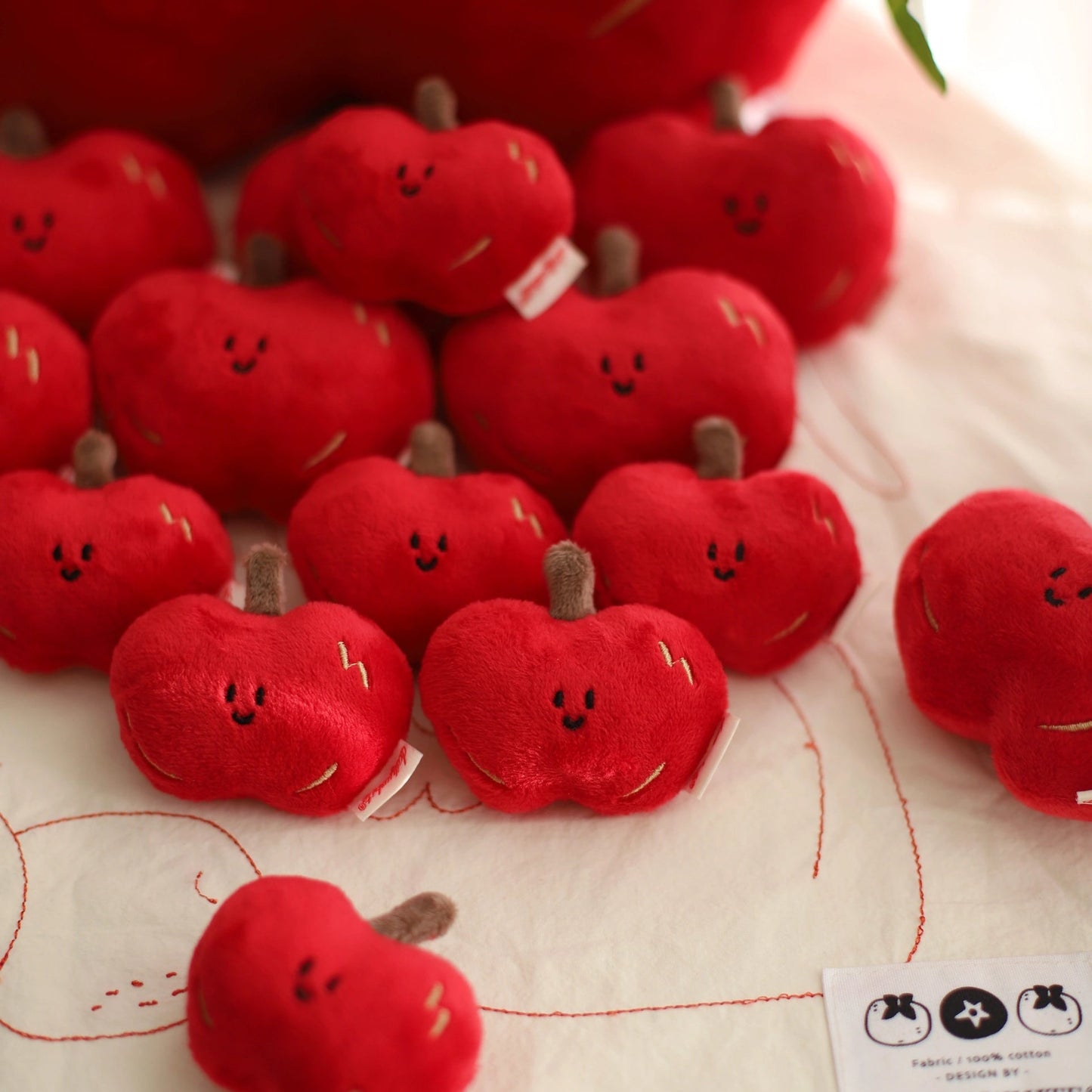 Daily White | Heart Apple Plush Charm